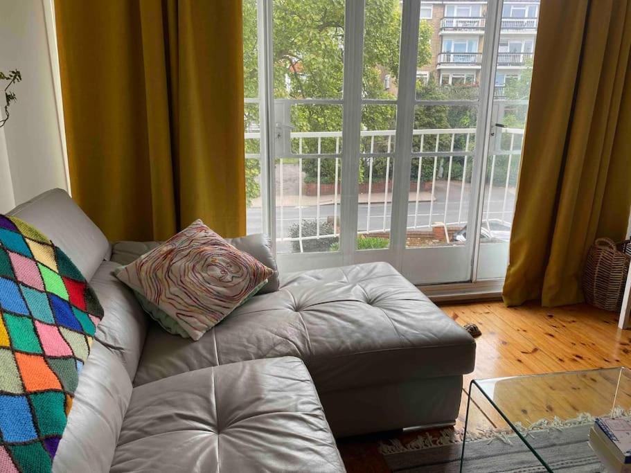 Appartement A Spacious, Comfortable For 4 Ppl In London, Zone 2 *