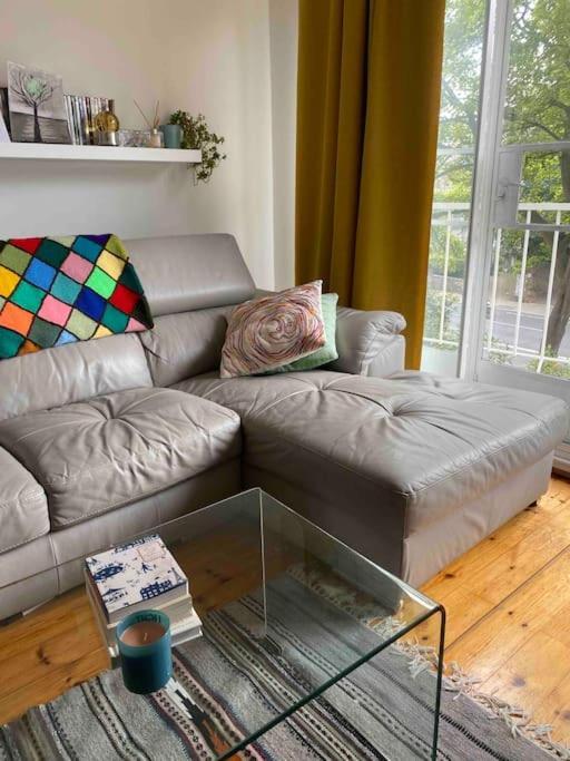 Appartement A Spacious, Comfortable For 4 Ppl In London, Zone 2 Londen